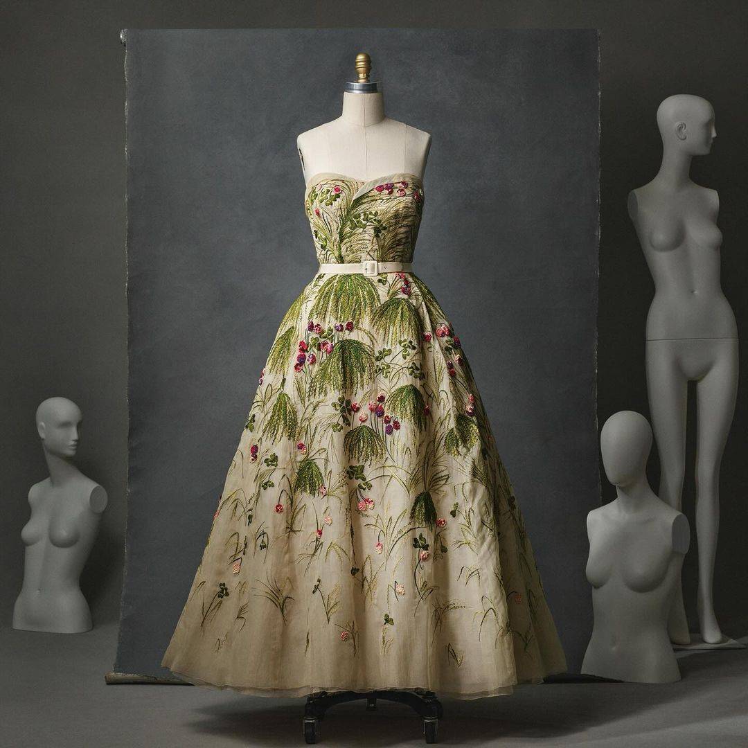 Christian Dior, Vestido de baile "May", primavera/verão de 1953. Seda.