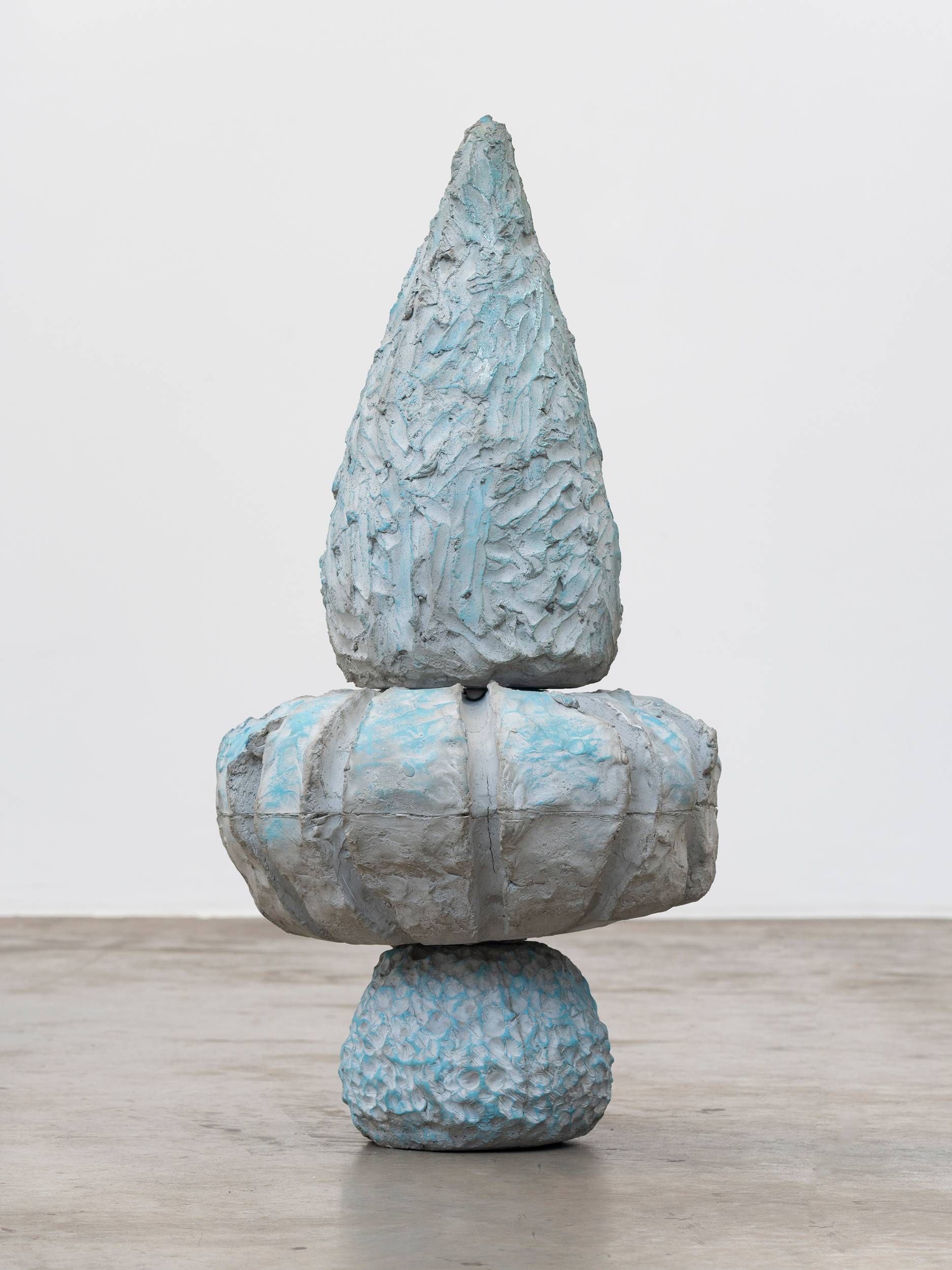 ERIKA VERZUTTI Venus Yogi, 2013 Concreto e cera [Concrete and wax] 85 x 45 x 45 cm., 33 x 17 x 17 in. Única em série de [Unique in a series of] 3 + 1 AP, 1/1 AP. Foto: Eduardo Ortega. Cortesia [Courtesy] Fortes D’Aloia & Gabriel, São Paulo/Rio de Janeiro