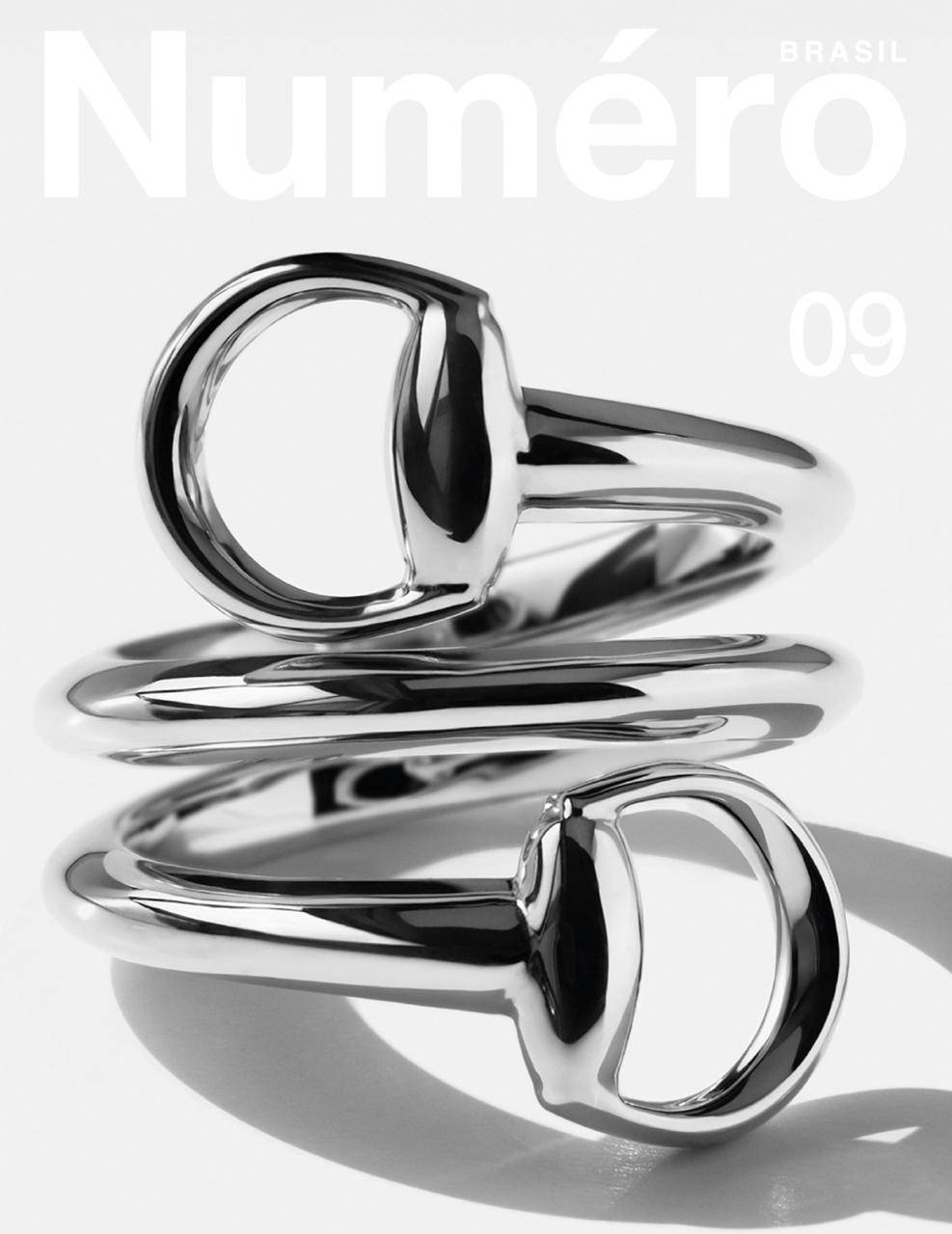 Explore as capas da Numéro Brasil 09, edição IA.