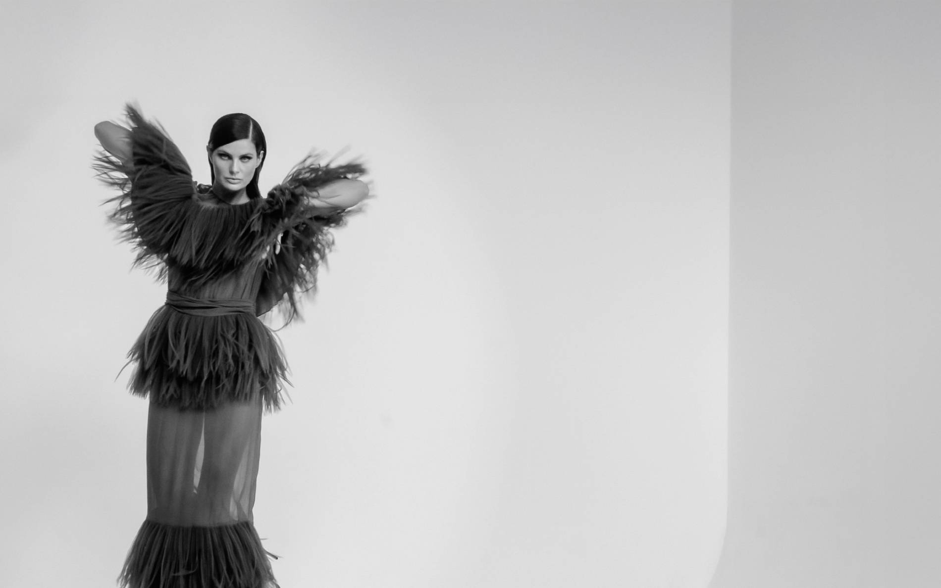 Explore as capas da Numéro Brasil 11, edição MODA.