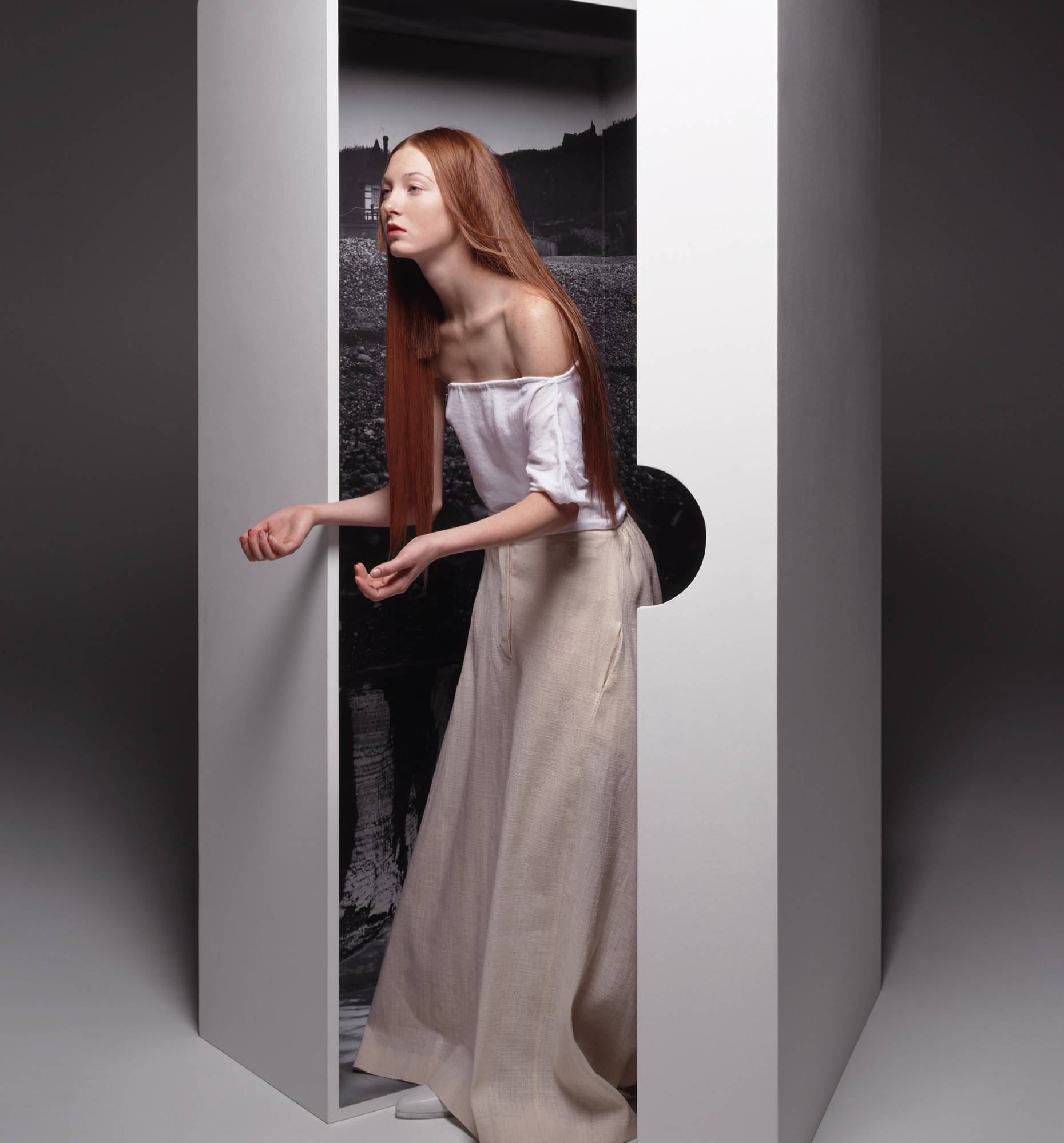 Inez & Vinoodh, Maggie’s Box [1998].