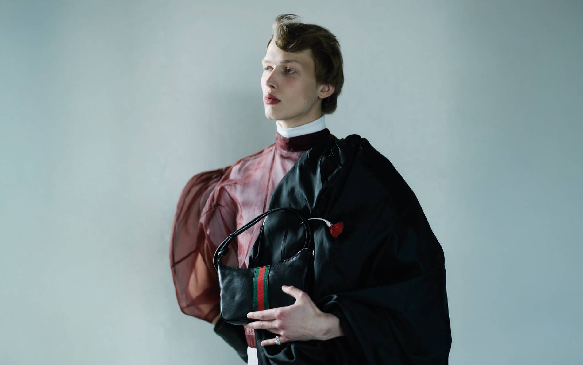 Explore as capas da Numéro Brasil Homem 05, edição MODA.