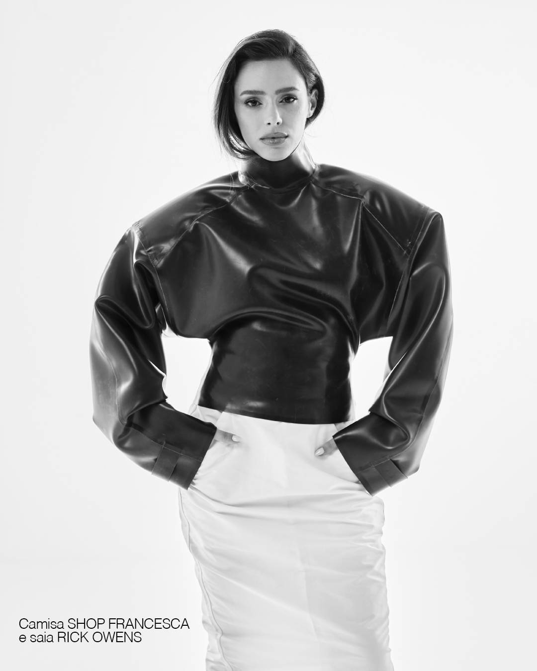Usa camisa Shop Francesca e saia Rick Owens.