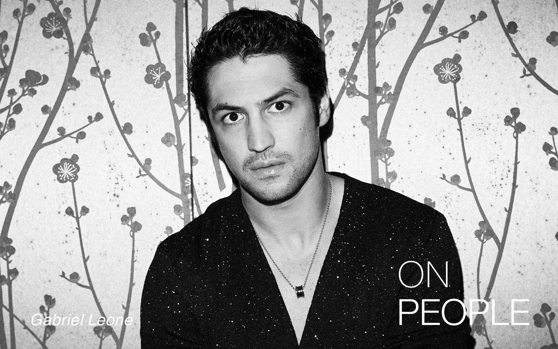 Explore a sexta capa da Numéro Brasil Digital Homem ON PEOPLE, com Gabriel Leone.
